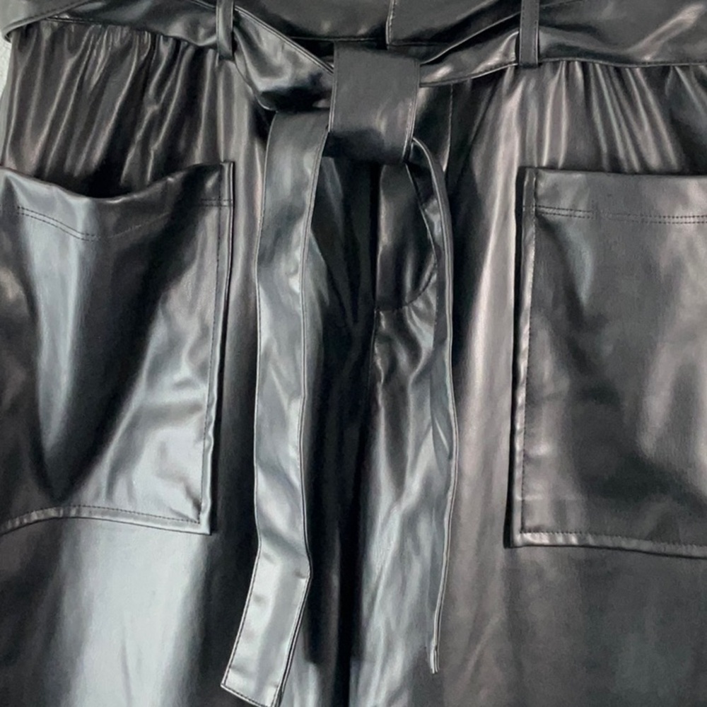 Who What Wear Faux Leather Pants Size 8 - Picture 2 of 6